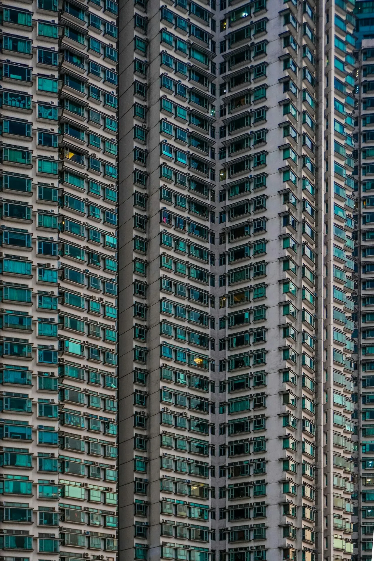 Why Invest in Real Estate? The Pros and Cons of an Income Property